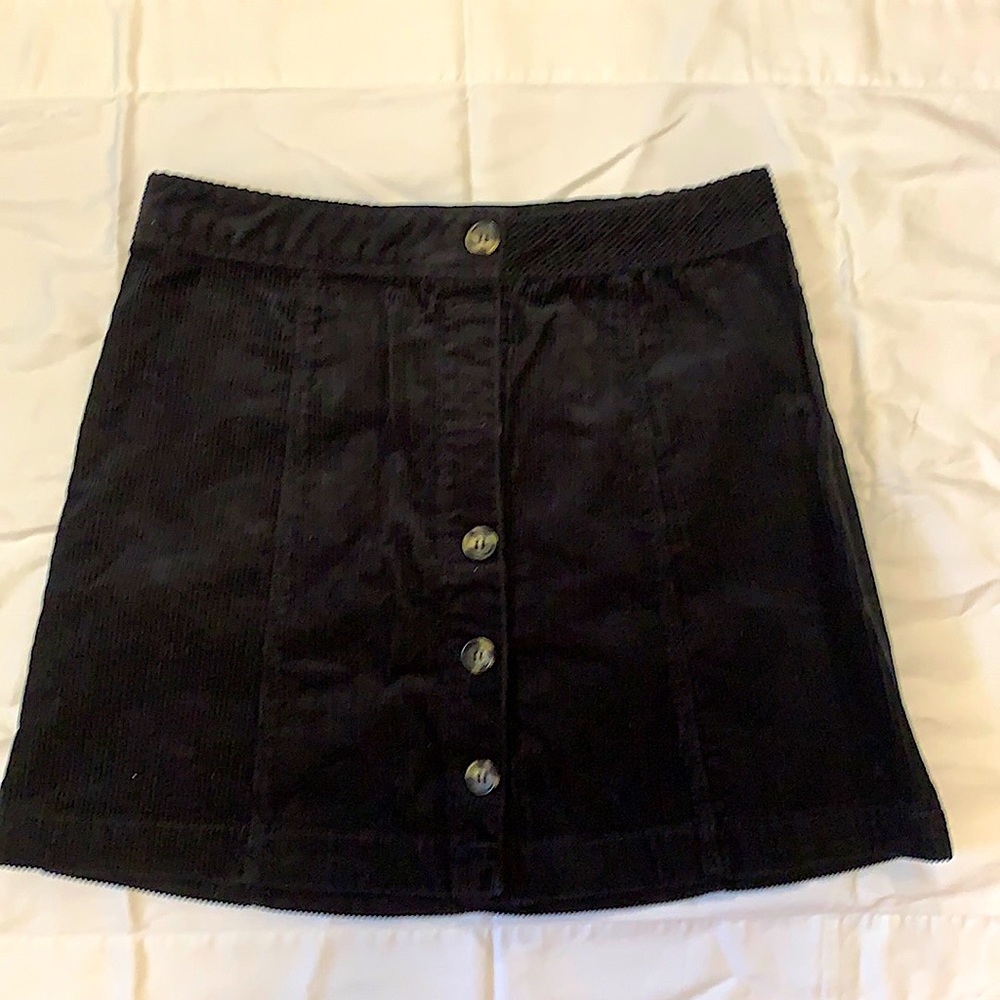 H&M Black Corduroy Skirt Sz 6
